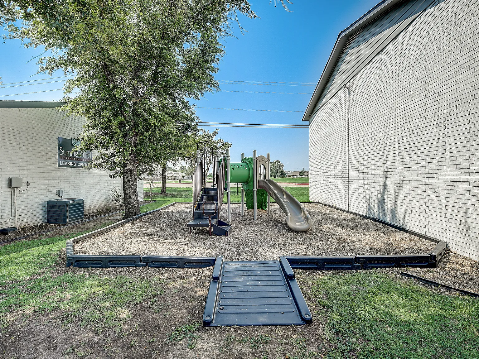 Summerwind Apartments — Photo 1