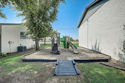 Summerwind Apartments Photo 1
