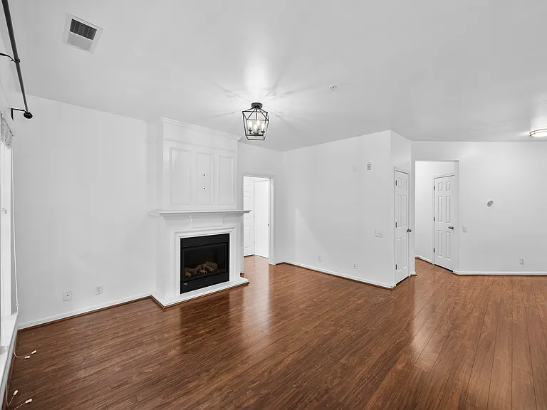 3228 Margellina Dr — Photo 7