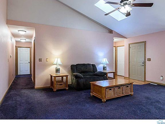 3rd image of 29040 Greystone Dr