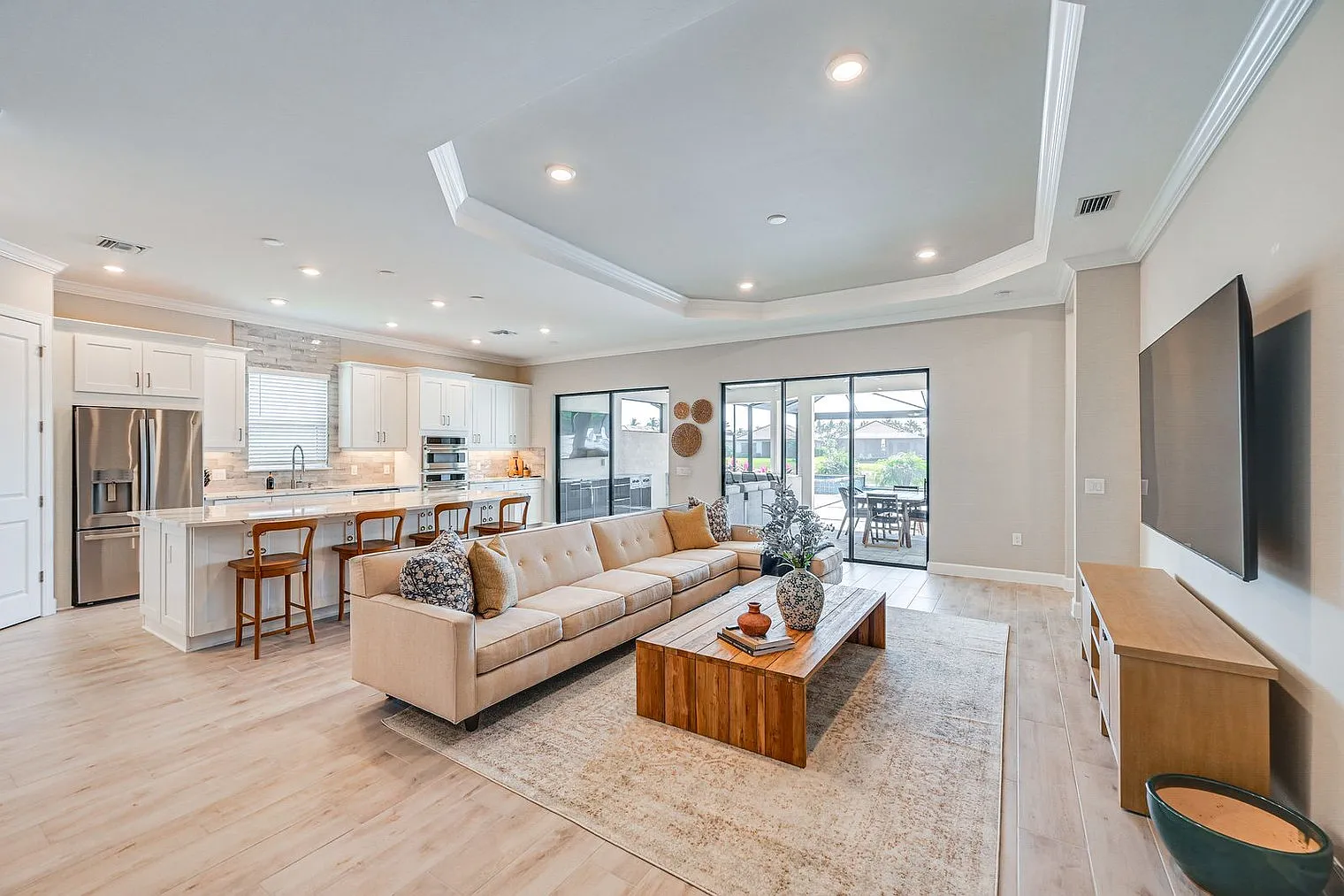 3 bed, 3.0 bath, 2368 sqft, $12,644 — Photo 1