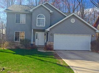 766 Ravinia Dr E, Valparaiso, IN 46385