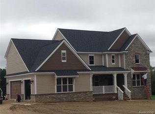 249 San Angelo Dr, Milford, MI