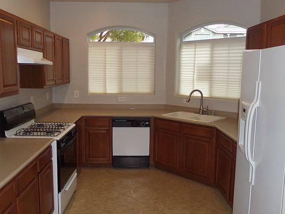 5th image of 8454 Cerritos Ct