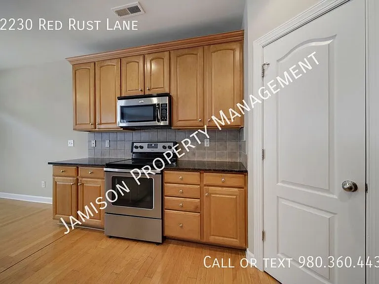 12230 Red Rust Ln — Photo 11