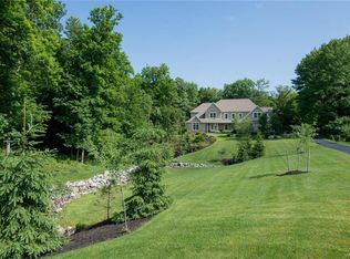 14 Woodstream Trl, Orchard Park, NY 14127
