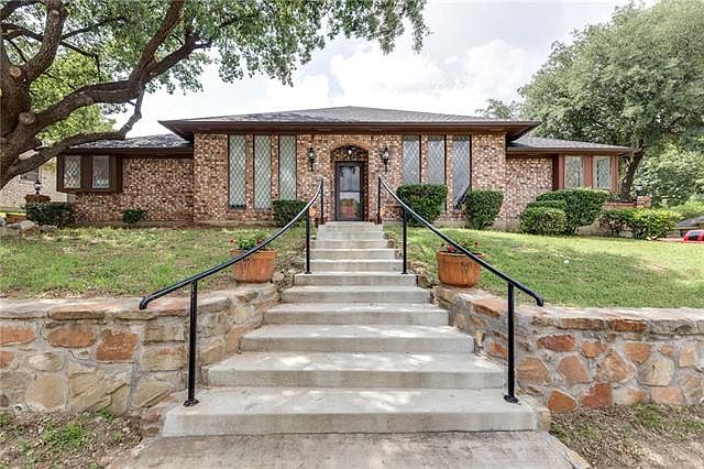 1st image of 3541 Briarcliff Ct N