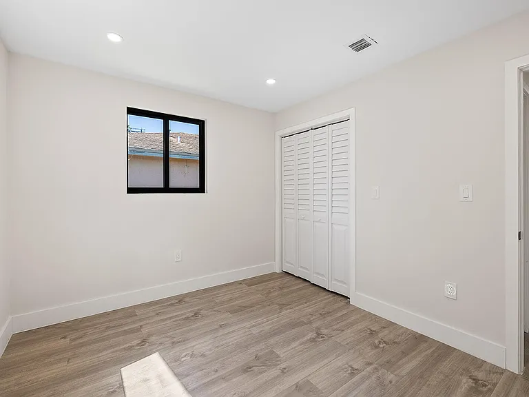 1522 NW 41st St — Photo 25