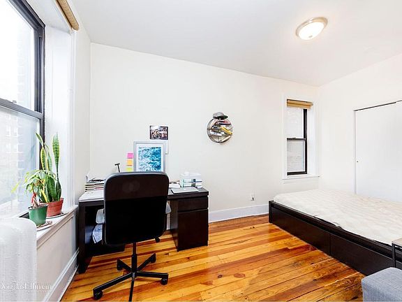 3rd image of 200 Sterling Pl APT 2D