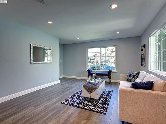 2nd image of 4934 Boone Dr