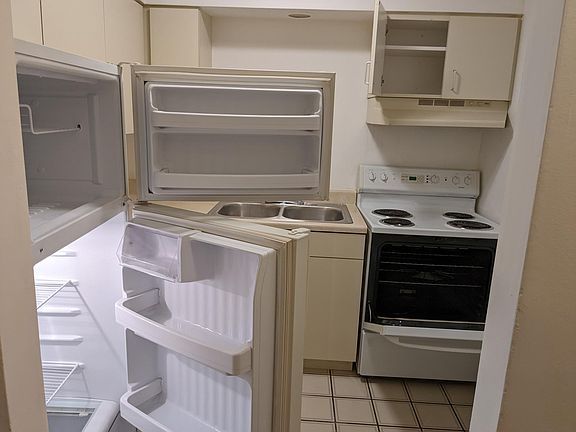 4th image of 2050 Western Ave Unit A