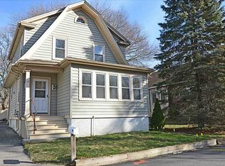 18 Camp St, Warwick, RI 02889