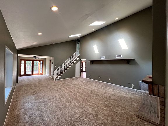 2nd image of 5590 Antigua Blvd