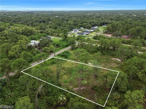 2005 Columbus Ave, Alva, FL 33920