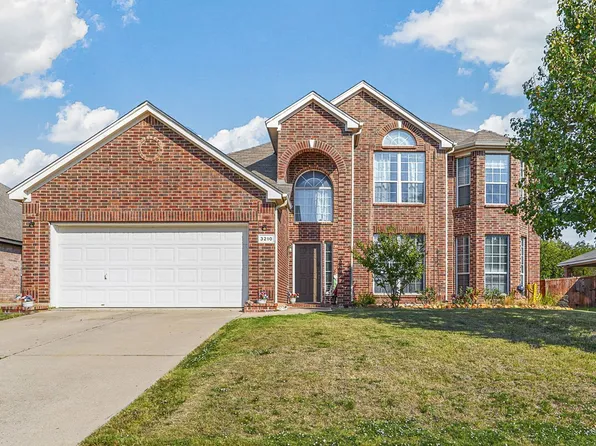3210 Juneau Dr, Corinth, TX 76210