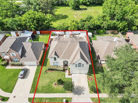 3rd image of 1922 Oakwood Court Dr