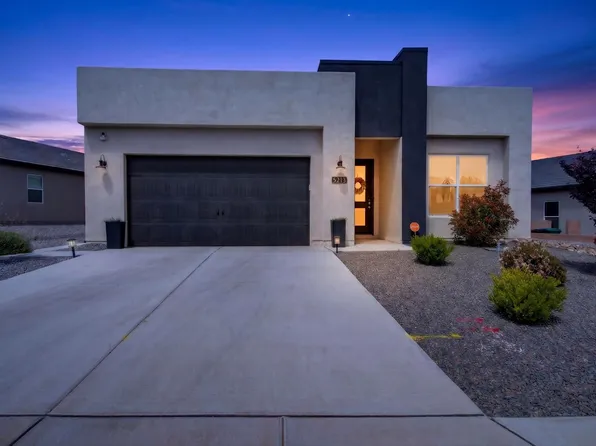 5213 Bullseye Rd NE, Rio Rancho, NM 87144