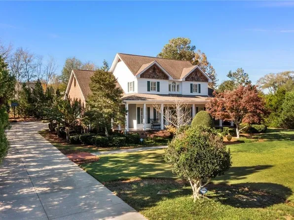 135 Timber Ridge Dr NE, Calhoun, GA 30701