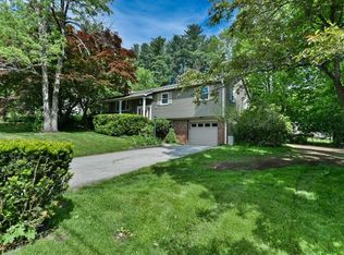 9 Pinewood Dr, Webster, MA 01570