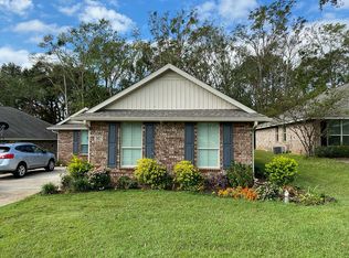 507 Charing Cross St, Fairhope, AL 36532