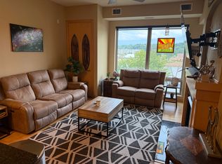 240 Spring St #415, Saint Paul, MN 55101