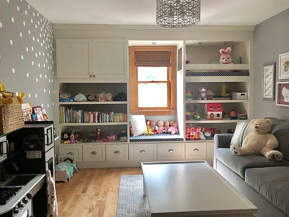 Playroom/4th Bedroom