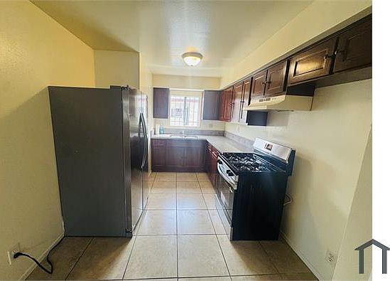 2nd image of 9715 S Broadway APT 1