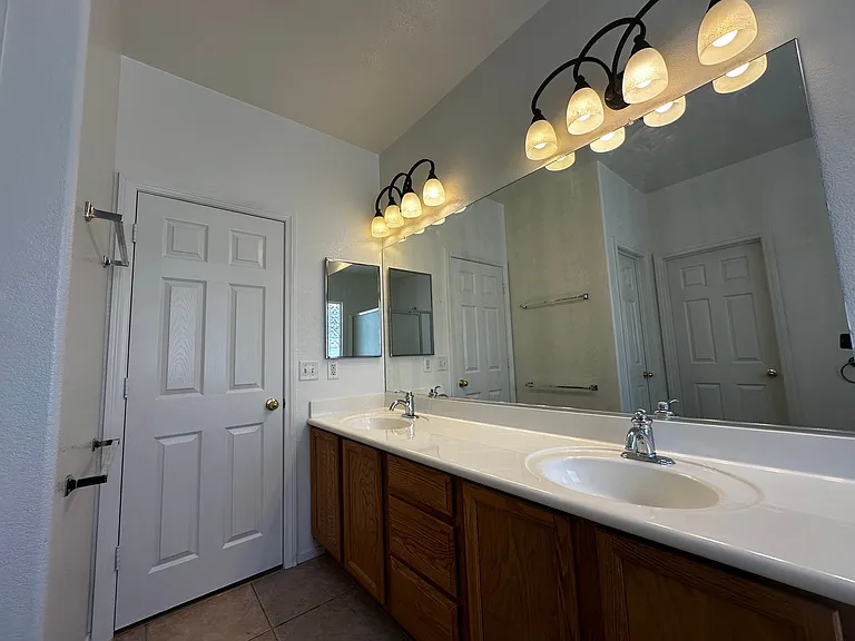 10912 Golden Birch Pl — Photo 12