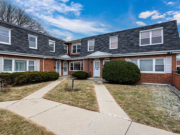 2nd image of 2612 W Pratt Blvd