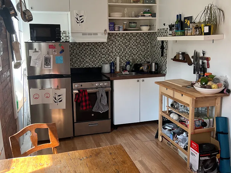 225 Gladstone Ave — Photo 76