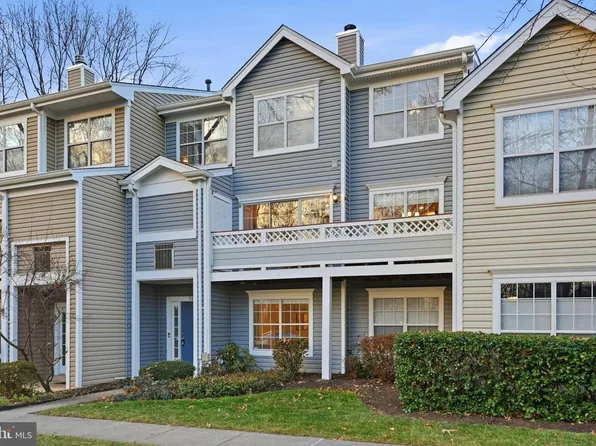 5134 Castle Harbor Way #62, Centreville, VA 20120