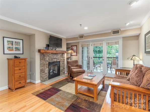 421 Bowling Park Rd, Asheville, NC 28803
