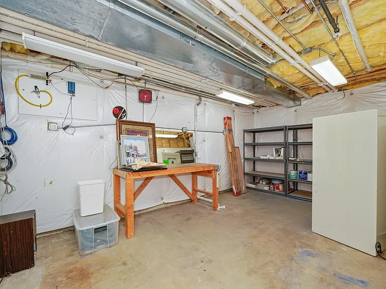5670 Brentwood Dr — Photo 46
