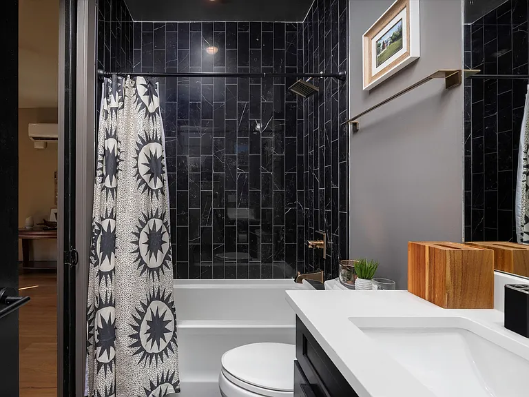 809 Sylvan St — Photo 35