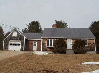 19 Fickett Rd, Pownal, ME 04069