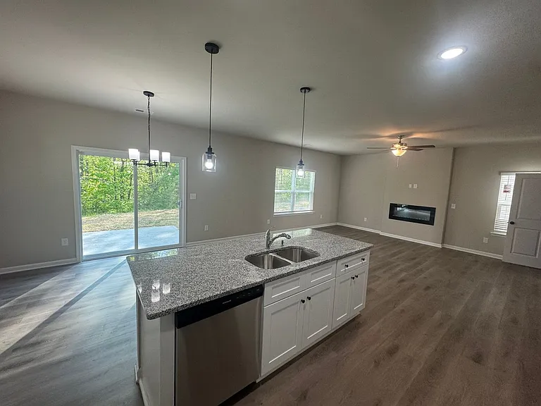2128 Clapham Ct — Photo 4