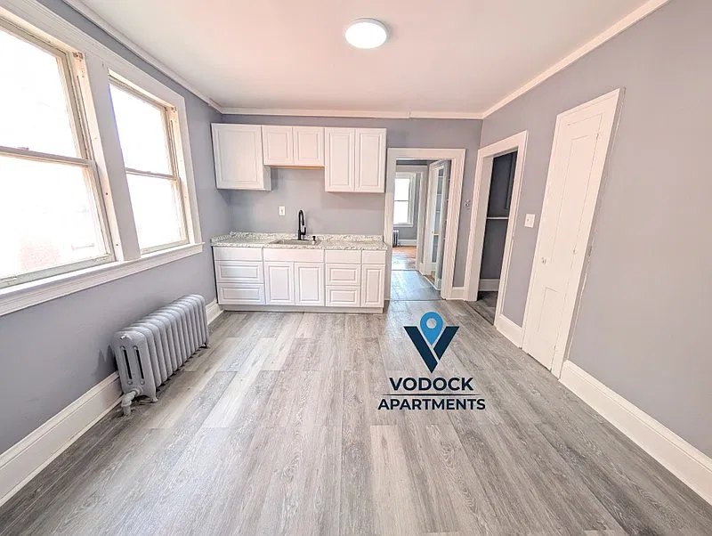 *$500 PROMO* Beautiful $1,250 2 Bed — Photo 2