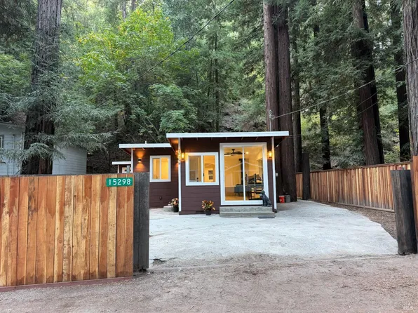 15298 Willow Road, Guerneville, CA 95471