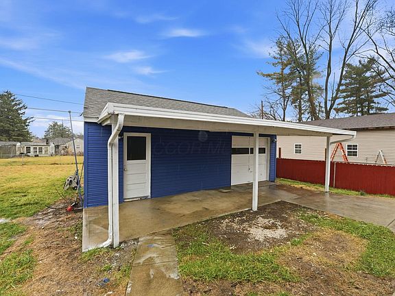 3rd image of 135 Rumsey Rd