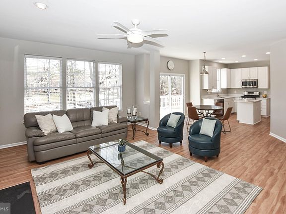 5th image of 20782 Fenwick Dr