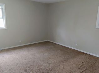 416 Assembly Dr, Bolingbrook, IL 60440