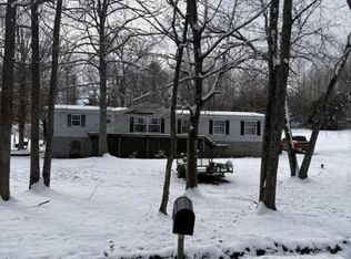 1391 Topsy Store Rd, Waynesboro, TN 38485