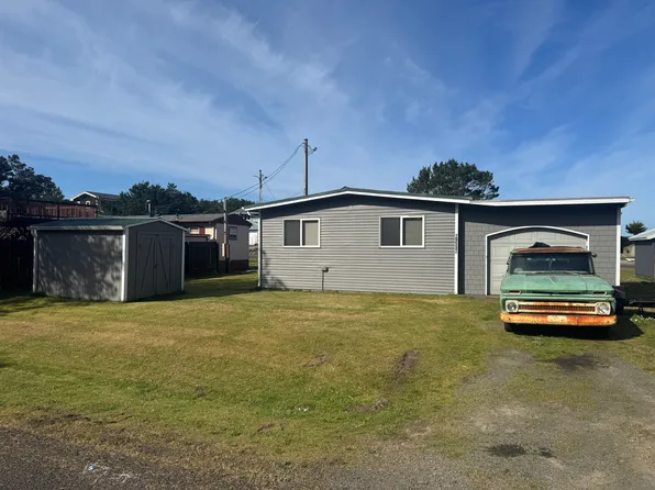 29532 G St, Ocean Park, WA 98640