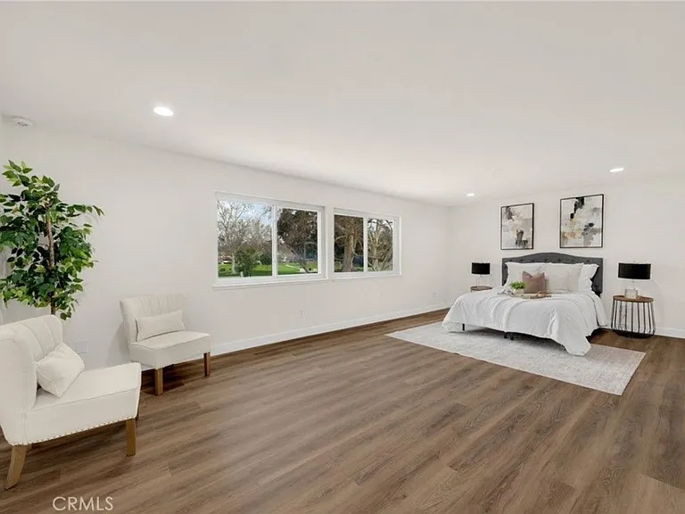 549 Fordham Dr — Photo 6