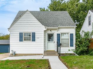 2926 C Ave NE, Cedar Rapids, IA 52402