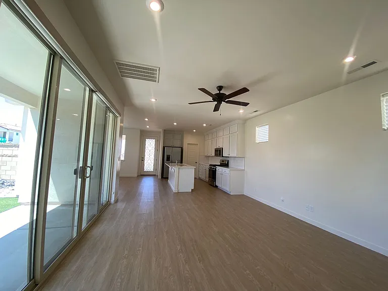 767 W Scarlet Hill Dr — Photo 17