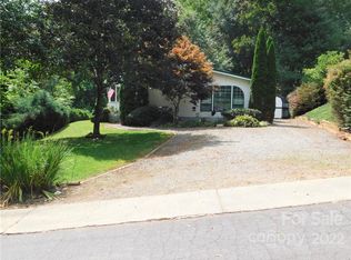411 4th St, Waynesville, NC 28786