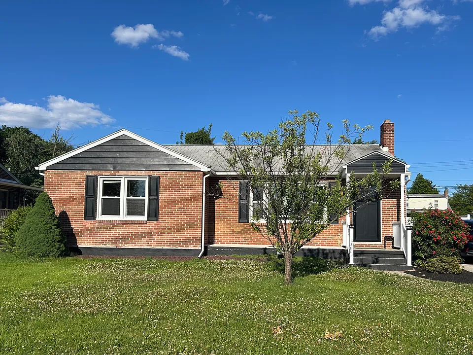 307 Maywood Rd