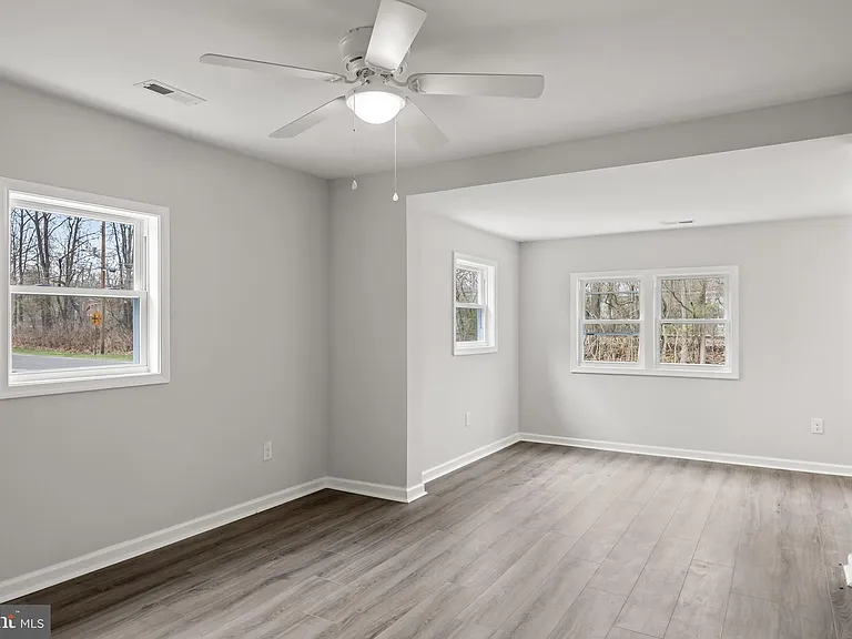 467 W Atlantic Ave — Photo 7