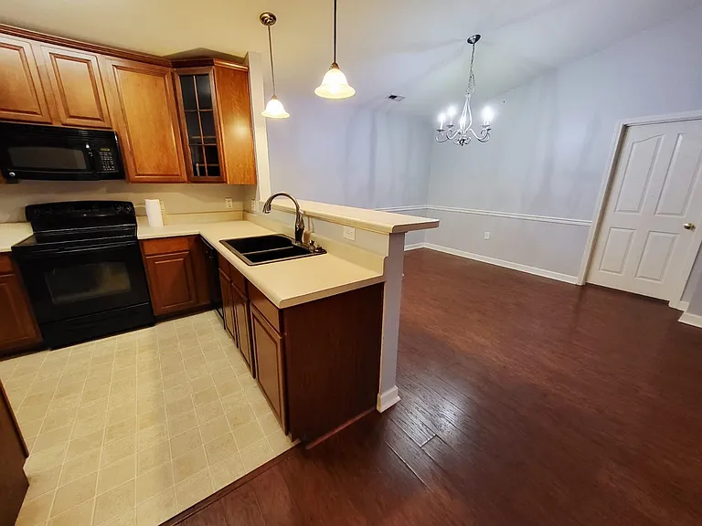 339 Westbend Dr — Photo 17